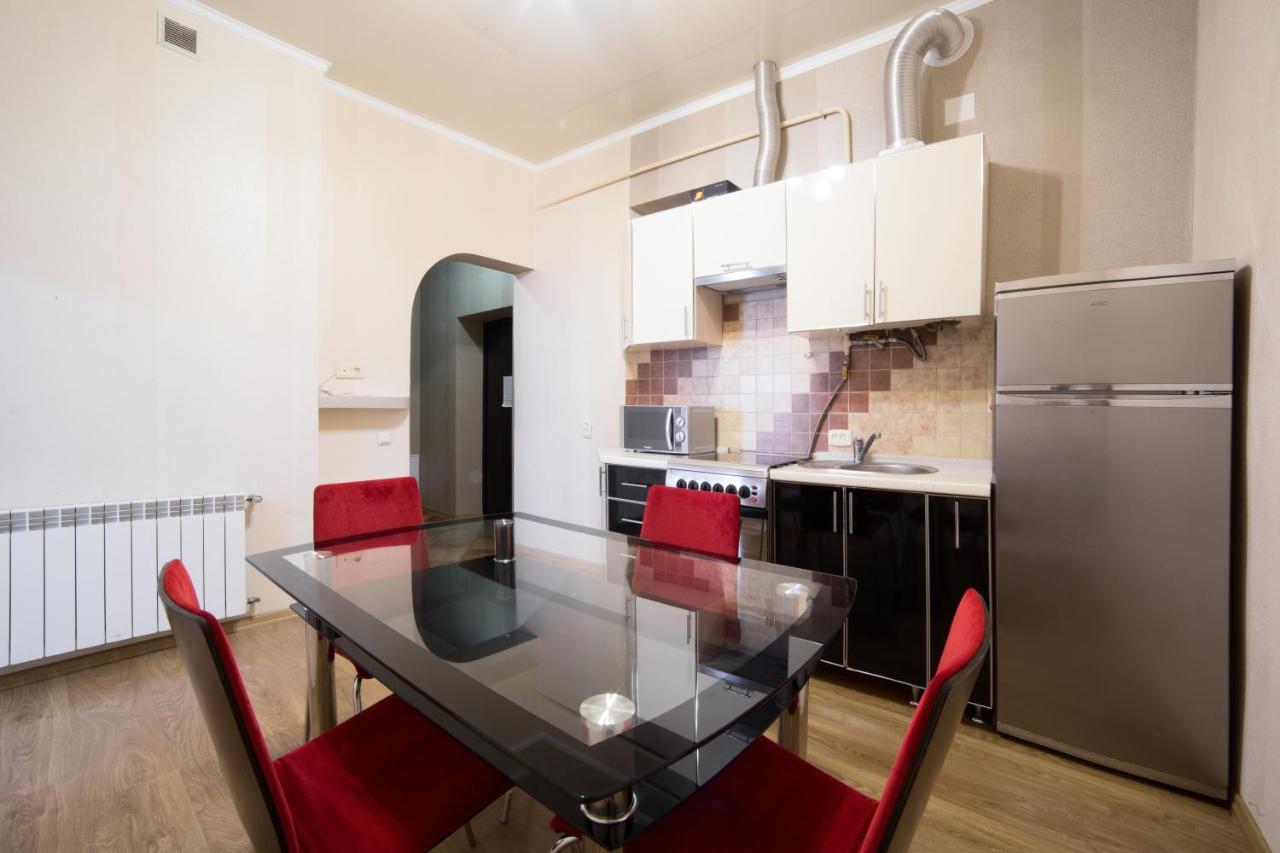Lux Apartment on Virmenska 3- with 2 separate bedrooms Lviv Exteriör bild