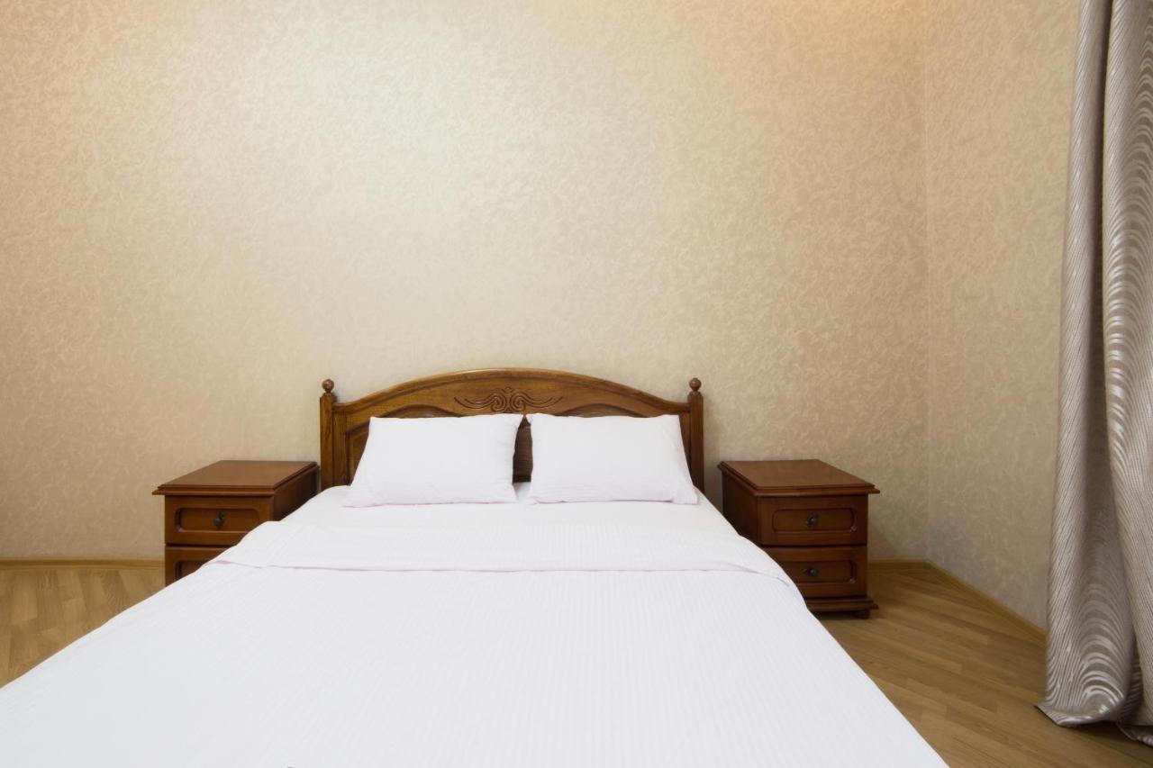 Lux Apartment on Virmenska 3- with 2 separate bedrooms Lviv Exteriör bild